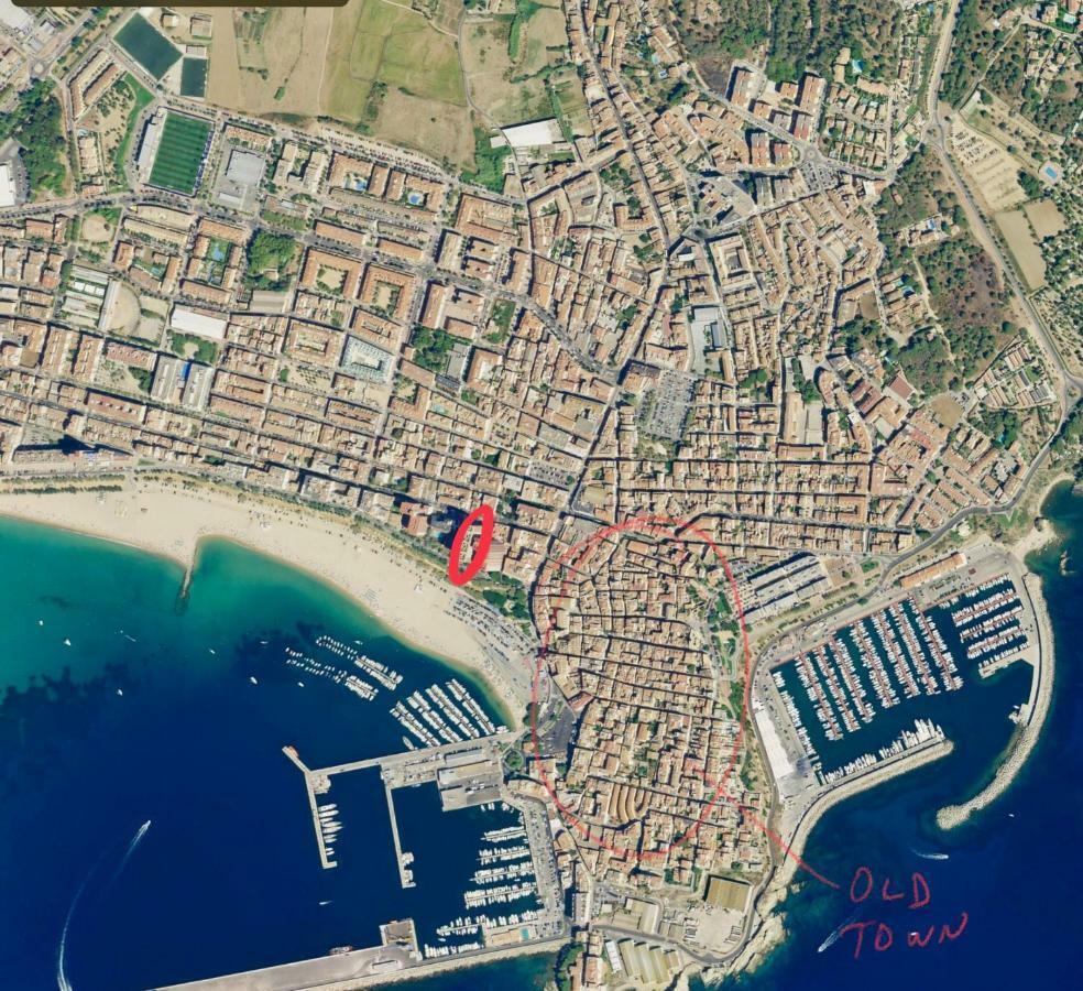 Seafront Apartment In Palamós Exteriér fotografie