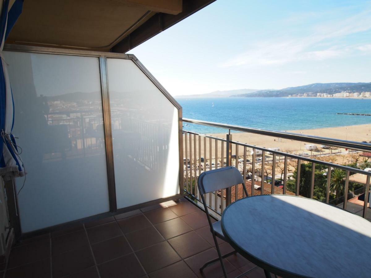 Seafront Apartment In Palamós Exteriér fotografie