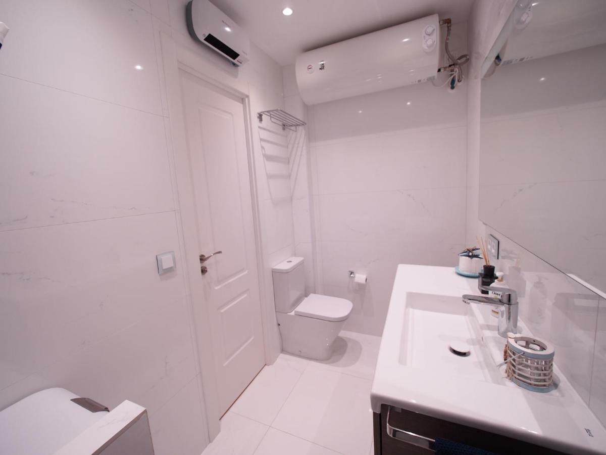 Seafront Apartment In Palamós Exteriér fotografie