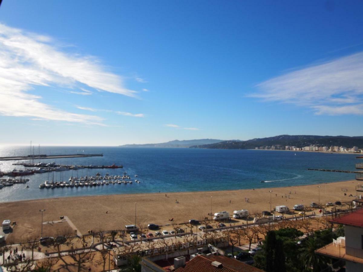 Seafront Apartment In Palamós Exteriér fotografie